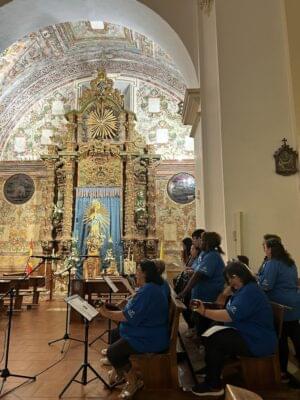 COMIENZA EL MES DE MAYO CON LA ALEGRÍA DEL CANTO DE LOS MAYOS